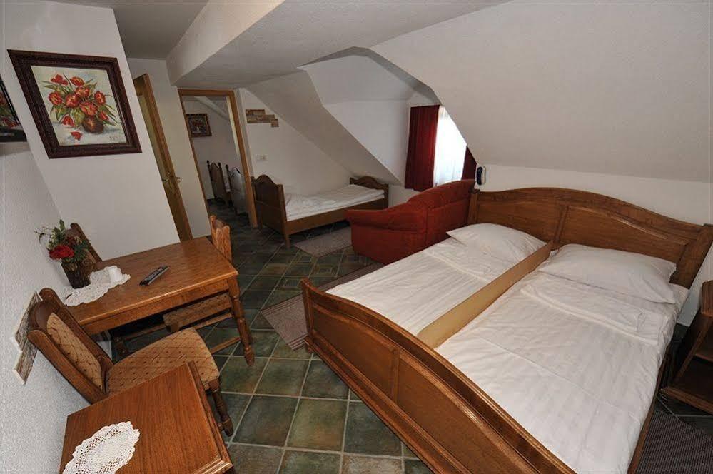Jagodic Garni Hotel Cerklje na Gorenjskem Luaran gambar