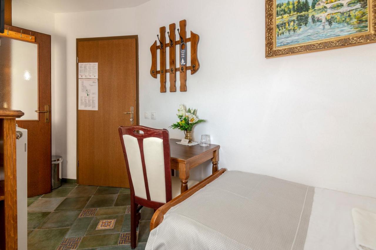 Jagodic Garni Hotel Cerklje na Gorenjskem Luaran gambar