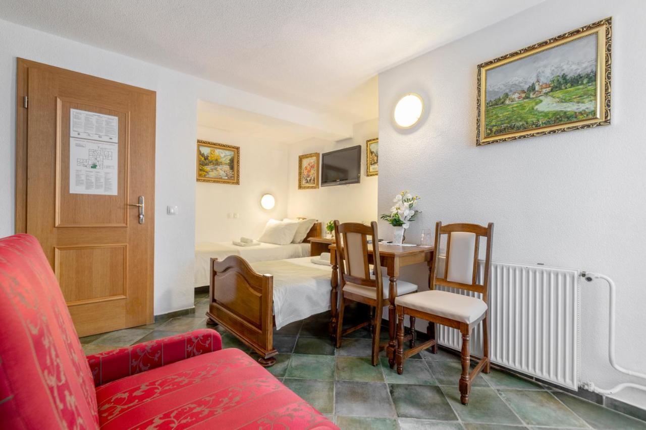Jagodic Garni Hotel Cerklje na Gorenjskem Luaran gambar