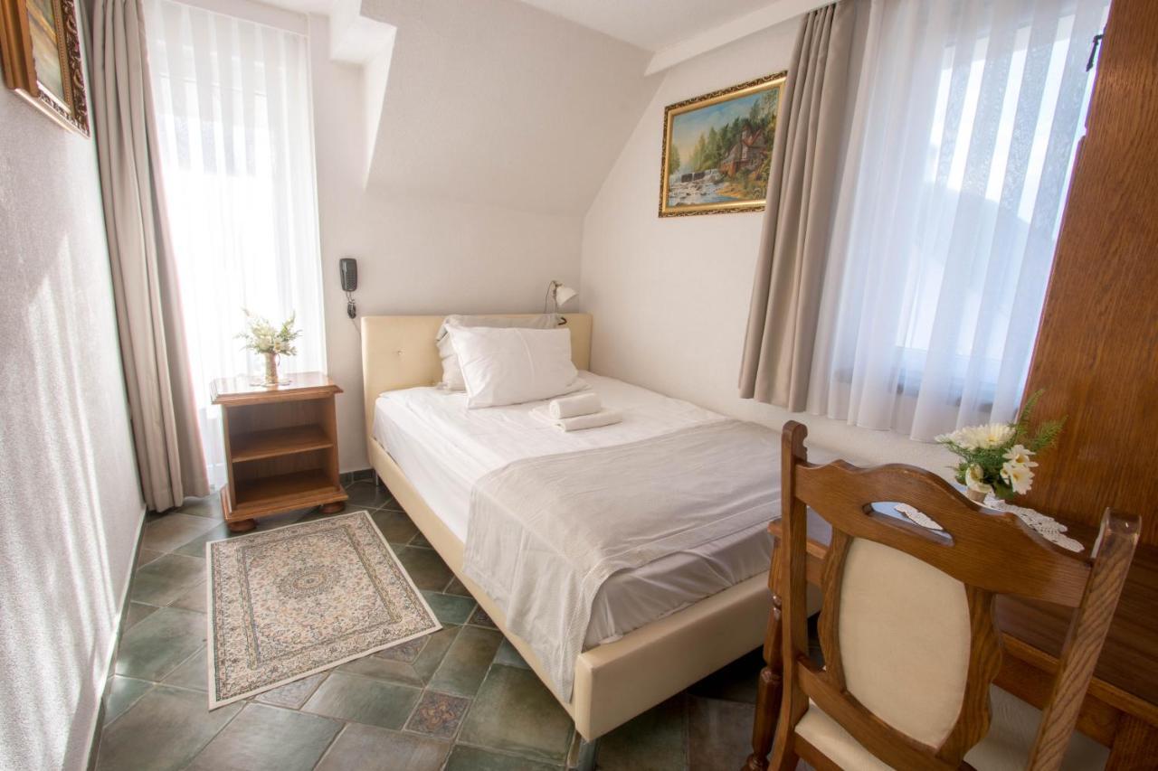 Jagodic Garni Hotel Cerklje na Gorenjskem Luaran gambar