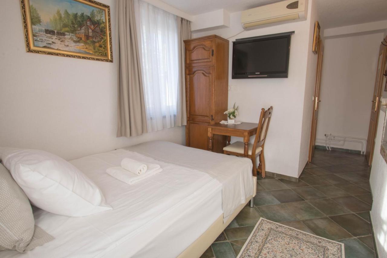 Jagodic Garni Hotel Cerklje na Gorenjskem Luaran gambar